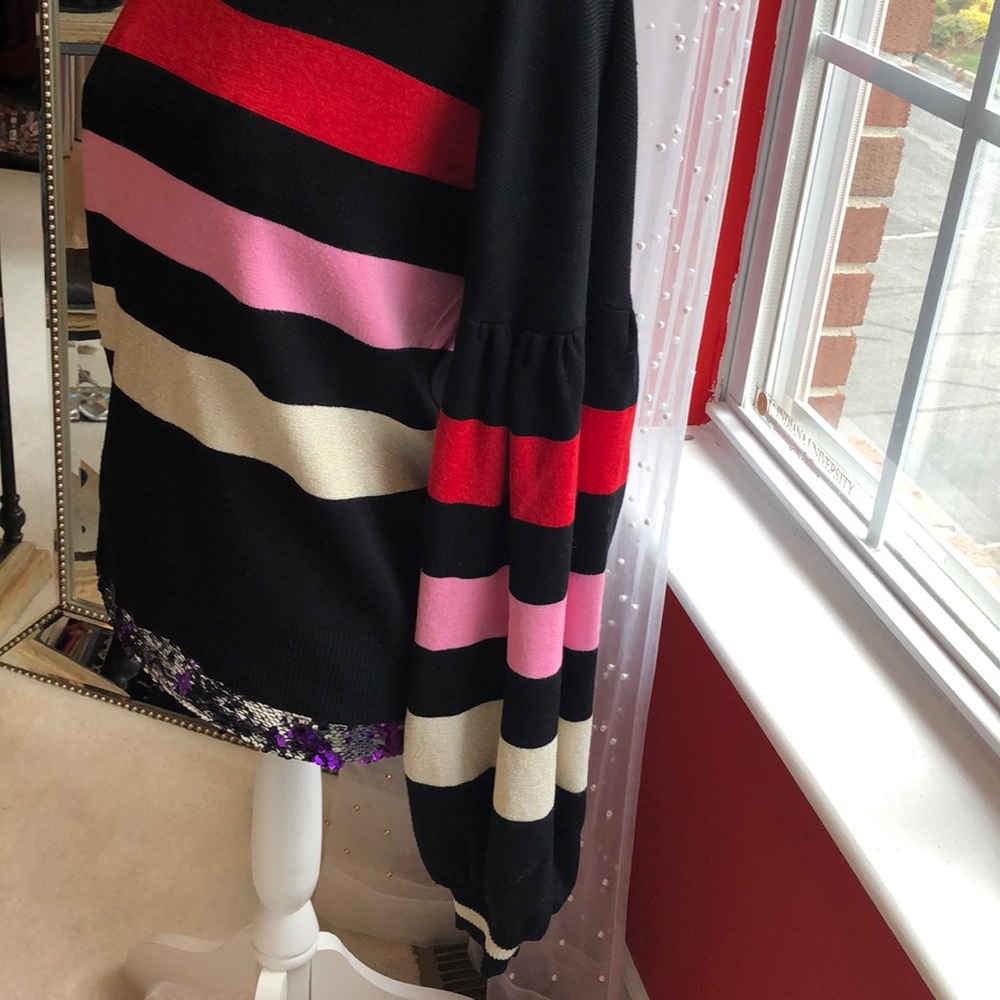 Sweater - Picture 4 of 5